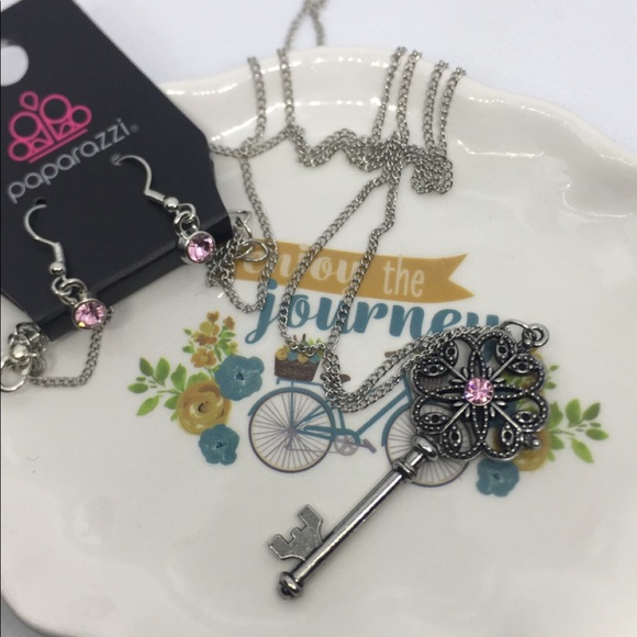 Necklace set - Picture 3 of 6